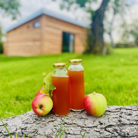 Apple juice with cabin